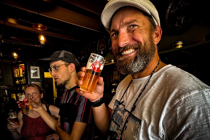 Amsterdam Craft Beer Tour - Discover the Tastiest Dutch Brews! - De Drie Fleschjes and the Dutch kopstoot