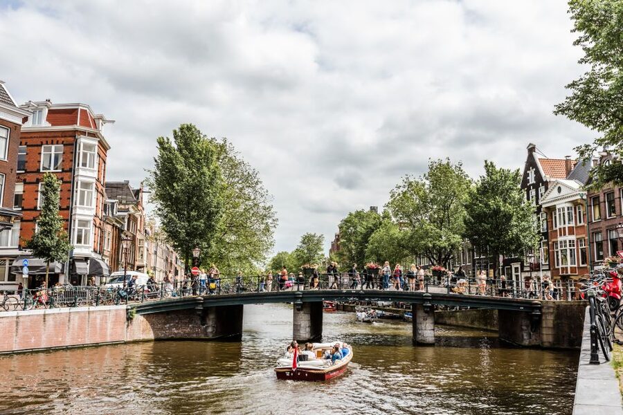 Amsterdam: Private Cheese and Beer Tour - Walking, weather, and access