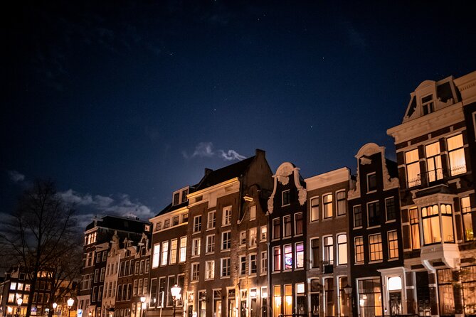 Amsterdam Small-Group Evening Canal Cruise Including Wine, Craft Beer, Cheese - Small group comfort and the role of the captain