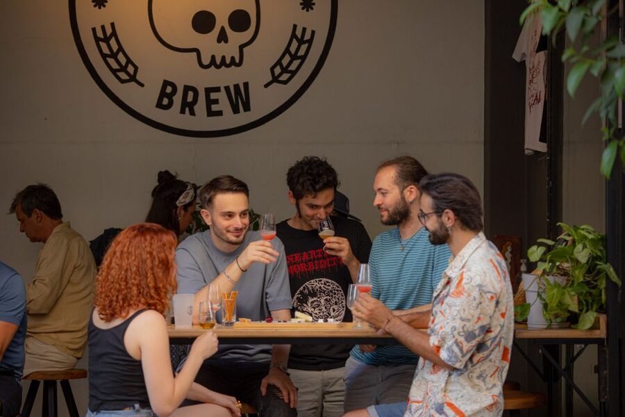 Athens: Walk and Beer Tasting - The 1.5-hour Athenian volta
