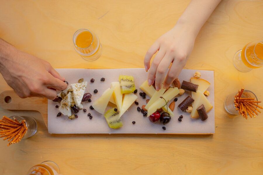 Athens: Walk and Beer Tasting - Four beers and a Greek food pairing lesson