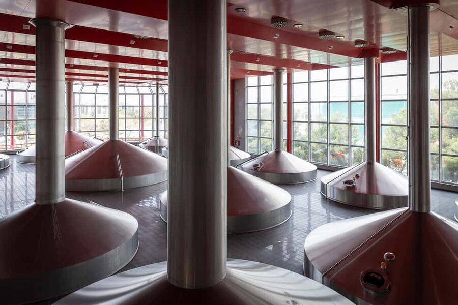 Barcelona: Estrella Damm Brewery Guided Tour with Tasting - The five-beer tasting with appetizers