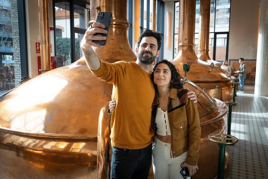 Barcelona: Estrella Damm Old Brewery Tour with Tasting - The tasting turns beer into a small lesson