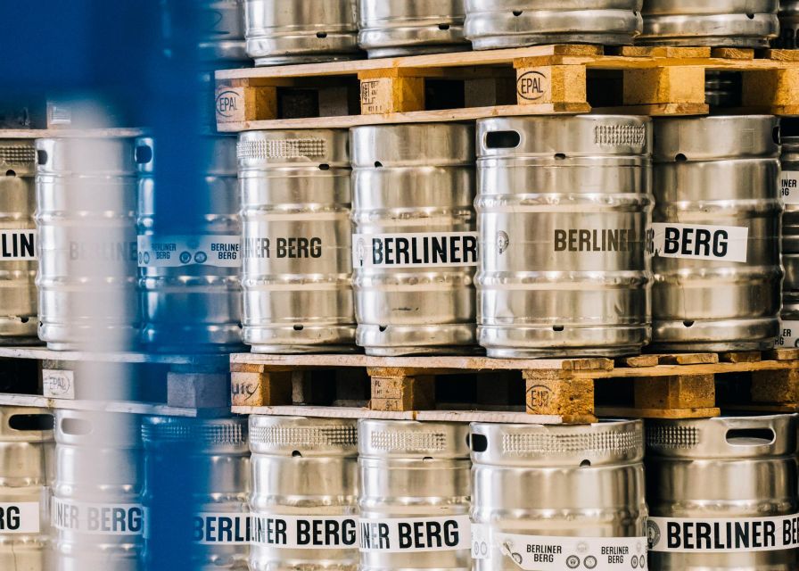 Berlin: Berliner Berg Brewery Tour with Beer Tasting - Five beers and 45 minutes of tasting