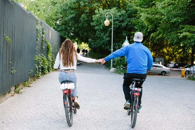 Berlin City Bike Tour with Beer Garden Stop - Why a bike is a smart way to see Berlin