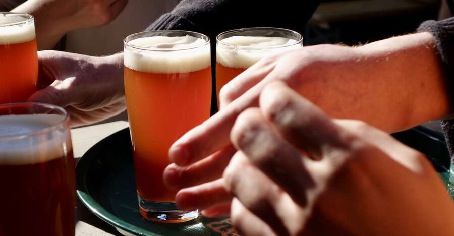 Berlin: Guided Craft Beer & Cultural Tour With Snacks - Key points at a glance