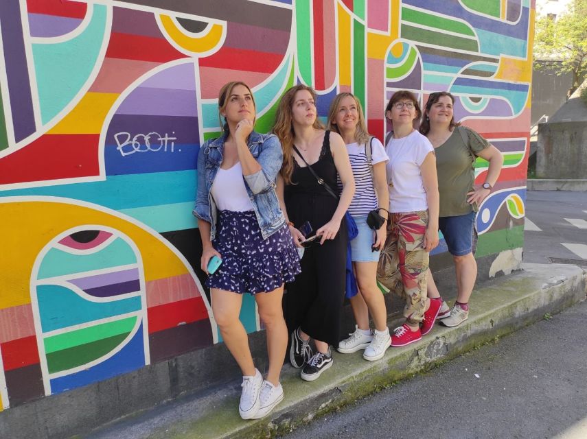 Bilbao: Art District Walking Tour - The local bar stop: craft beer and a snack