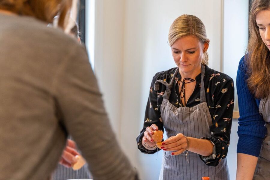 Bruges: Belgian Waffle-Making Workshop with Beer Tasting - Key points to know before you book