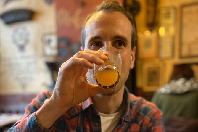 Brussels Beer tour - private tour with real Belgian guide - Finishing at the Royal Theatre Toone
