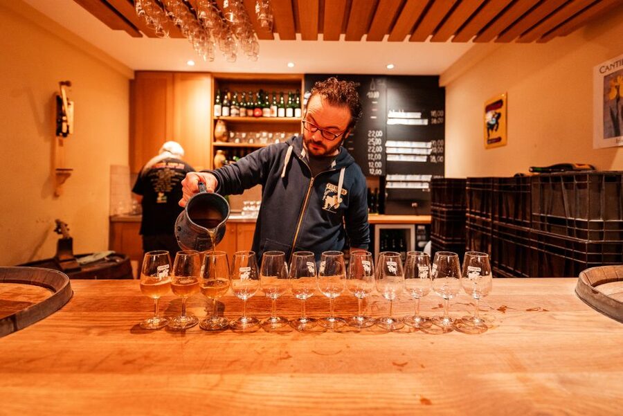 Brussels: Discover Belgium's Breweries with a Local - The beer game and the final fresh pour