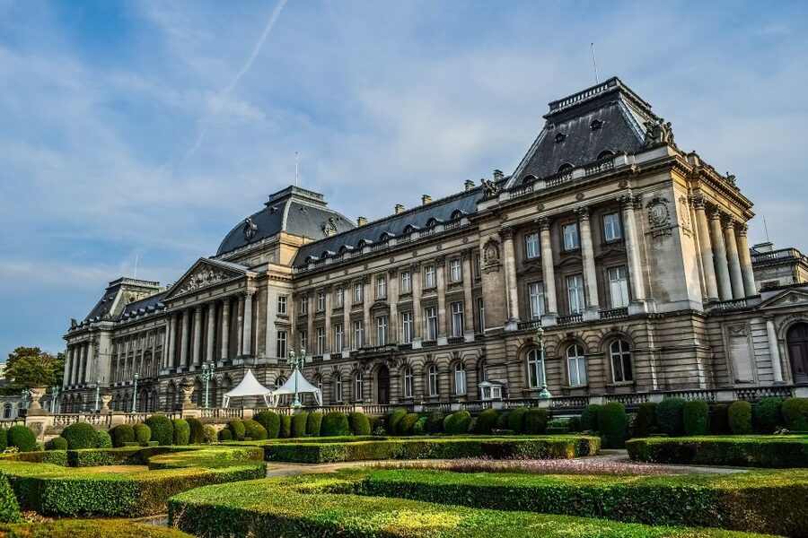 Brussels: Guided Walking Tour with Optional Beer Tasting - Manneken Pis and Brussels’s cheeky side