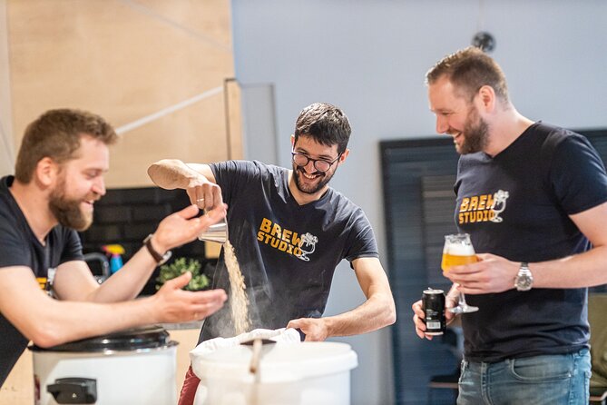 Budapest Beer Experience: 2-Hour Guided Craft Beer Tasting - Five Hungarian craft beers, five chances to compare