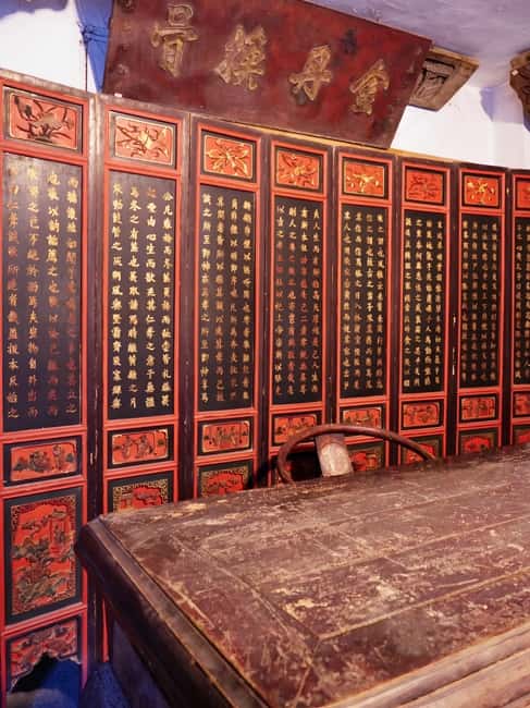 Chongqing deep explore & private car service including meals - Liziba Station and Chongqing’s vertical oddity
