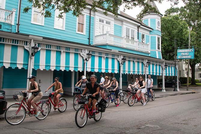 Craft Beer and Garden District Bike Tour in New Orleans - Rolling beneath the Garden District’s live oaks