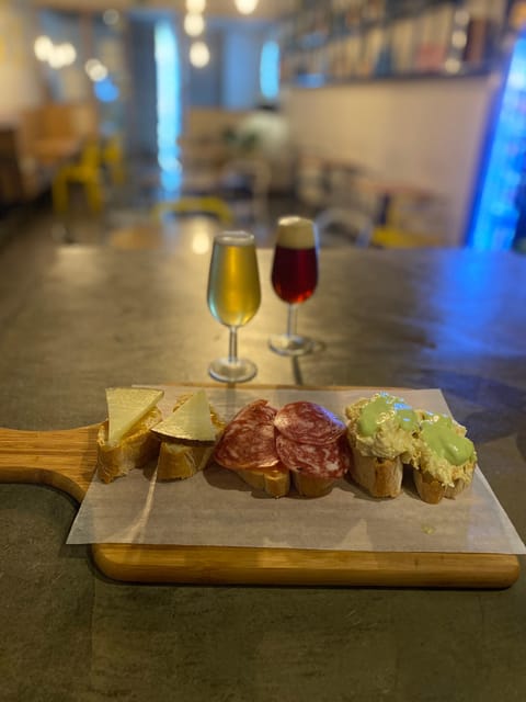 Craft Beer Tasting and tapas in Valencia - How the 1 to 1.5 hour session unfolds