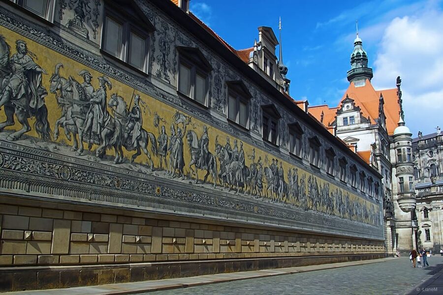Dresden: Guided Beer Tour of the Historic Old City - The pace is the main practical concern