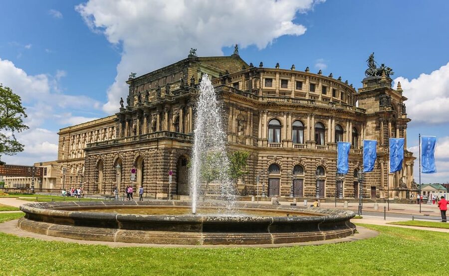 Dresden: Guided Tour with Beer Tasting - Who should book this experience