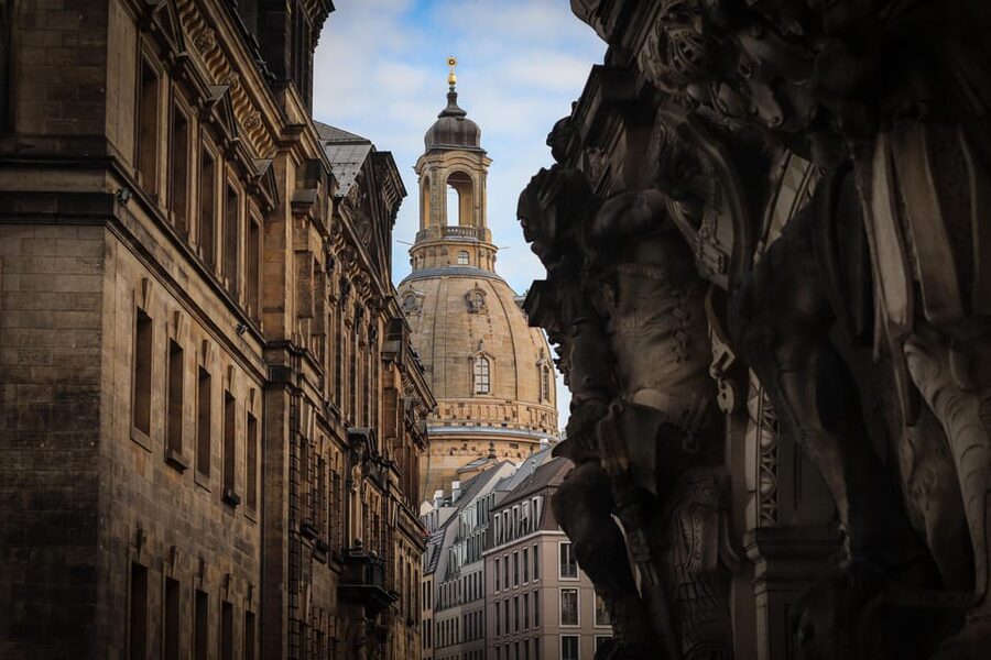 Dresden: Guided Tour with Beer Tasting - CAMONDAS Chocolate Museum and the unusual sample