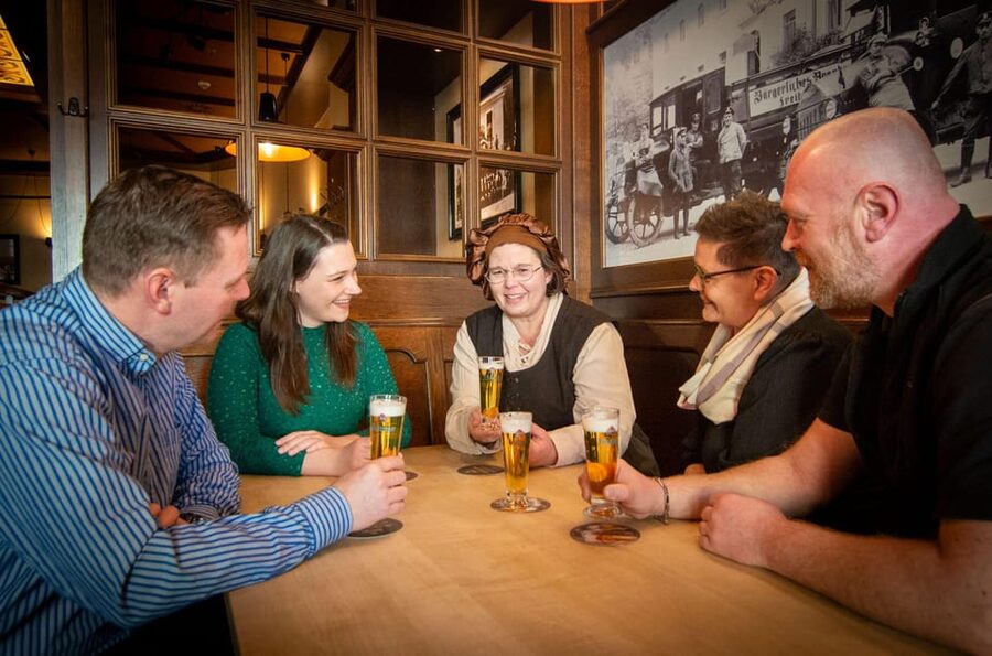 Dresden: Guided Tour with Beer Tasting - DRESDEN 1900 and the final tasting