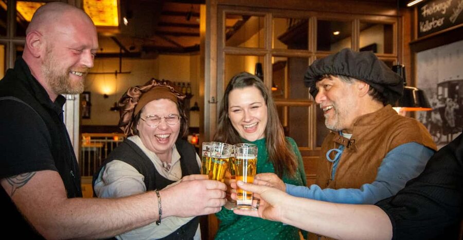 Dresden: Guided Tour with Beer Tasting - Starting beneath the QF Passage