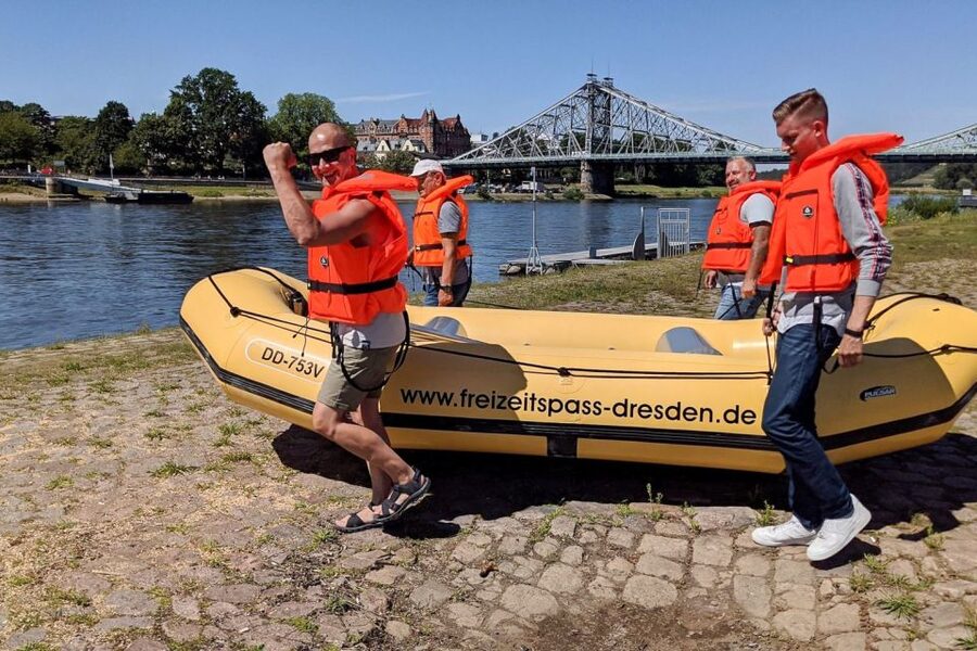 Dresden: Private Inflatable Boat Tour with Beer Garden Stop - The ferry garden and Dresden’s Old Town