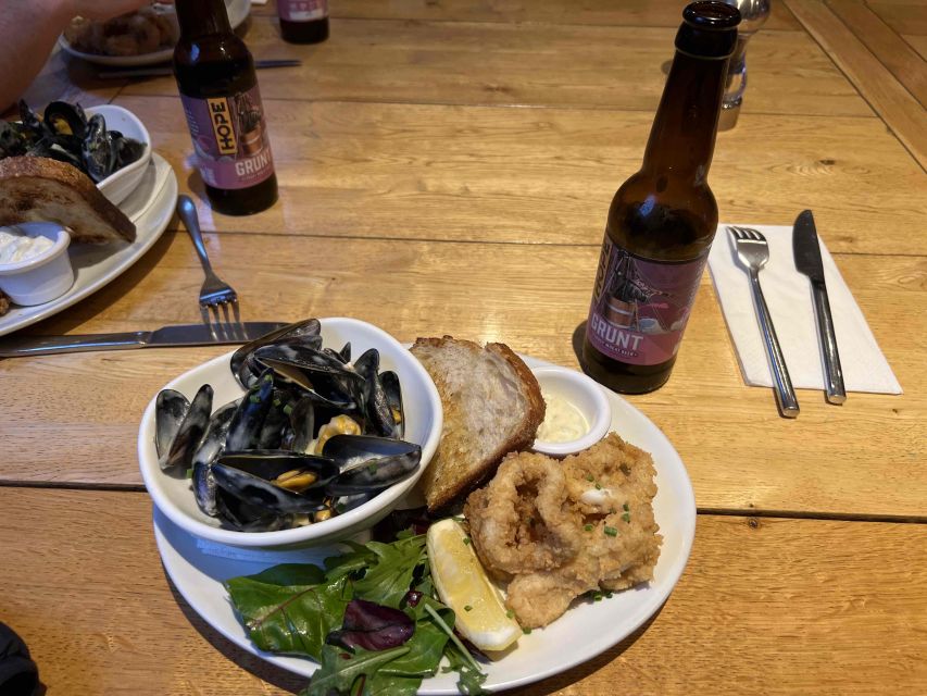 Dublin: Howth Coastal Craft Beer and Seafood Tour - Walking the harbor and watching for seals