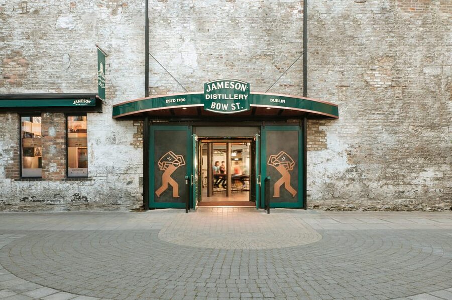 Dublin: Jameson Distillery & Guinness Brewery Guided Tour - Two famous drinks, one compact Dublin outing