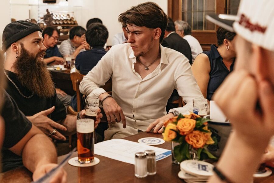 Düsseldorf: Altbier-Safari Beer Walking Tour - Who should book this Altbier walk?