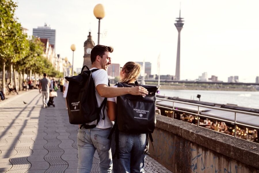 Düsseldorf: Brewery Tour with Alt Beer Tastings - Im Füchschen: a traditional first stop