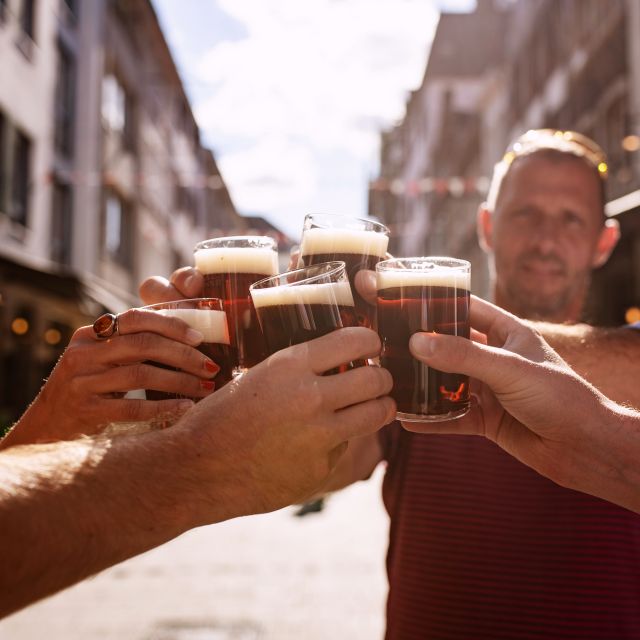 Düsseldorf: Brewery Tour with Alt Beer Tastings - Zum Schlüssel and the old brew house tradition