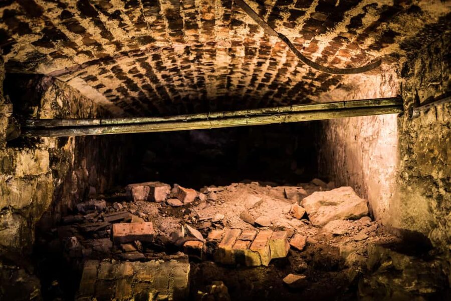 Edinburgh: Underground Beer Tasting in Lost Close - What the one-hour format feels like
