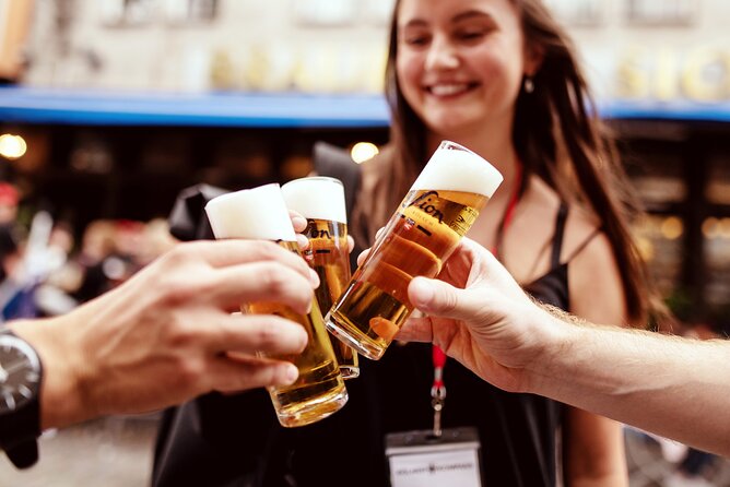 Entertaining Brewery Tour: Feel Good Package including local beer - Walking Cologne’s historic Old Town