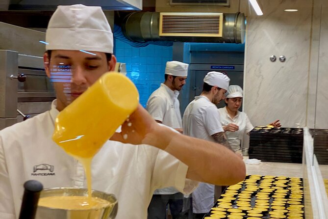 Food Tour: Wine, Beer & Liquor - Porto’s Secret Spots - Traditional restaurants away from the usual circuit