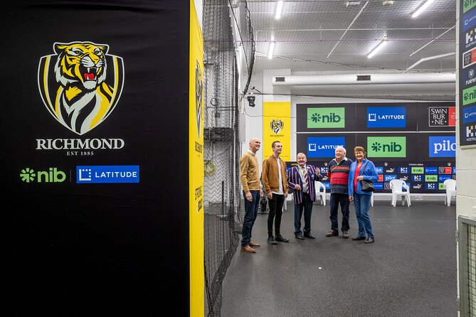 Full-Day Sports and Beer Tour of Melbourne with Lunch - Guides, Group Size, and the Feel of the Day