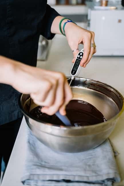 Ghent: Belgian Chocolate Making Workshop with Beer Tasting - Making Belgian pralines in two hours