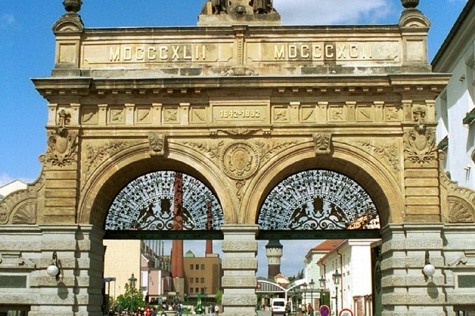 Glass and Brewery Day Trip from Prague - Pilsner Urquell and the birth of pale lager