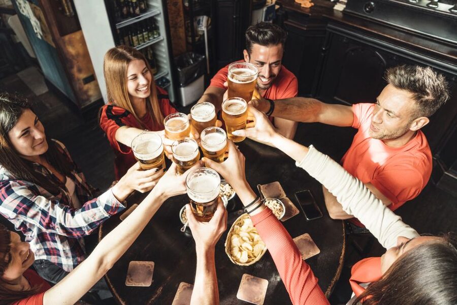 Hamburg: Schanzenviertel Food and Beer Tour - Hamburg’s brewing past begins at Ratsherrn