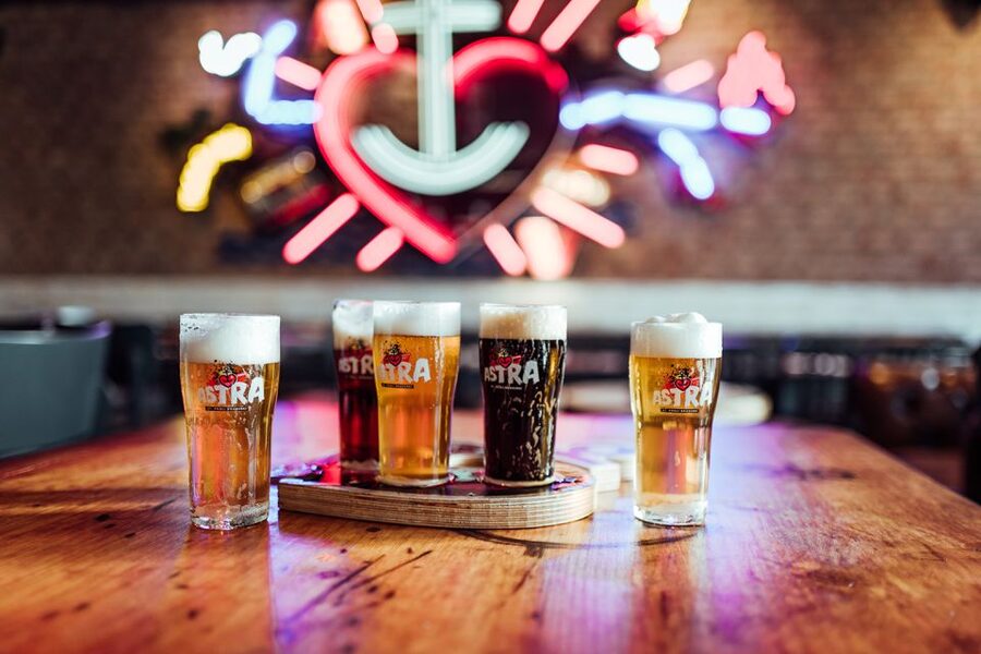 Hamburg: St. Pauli Breweries Walking Tour with Tastings - A beer at Zur Ritze and the boxing cellar