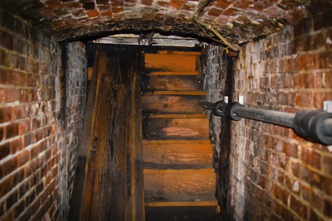 Haunted Underground Shanghai Tunnel Tour with Brewery Tastings - Choosing the best guide and departure