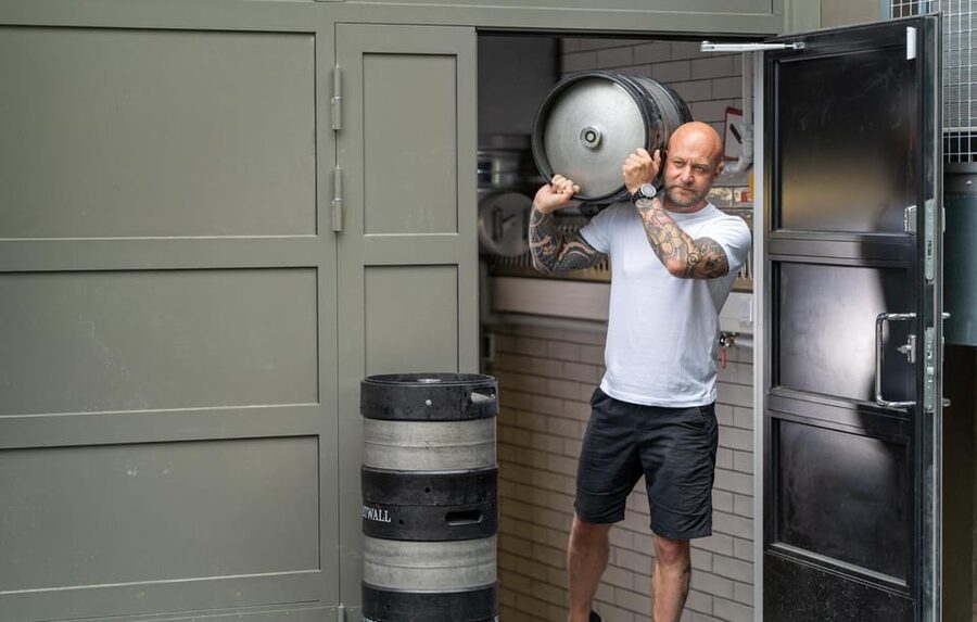 Helsinki: Brewery Tour at Mad Hopper Brewing Company - Timing, language, and practical details
