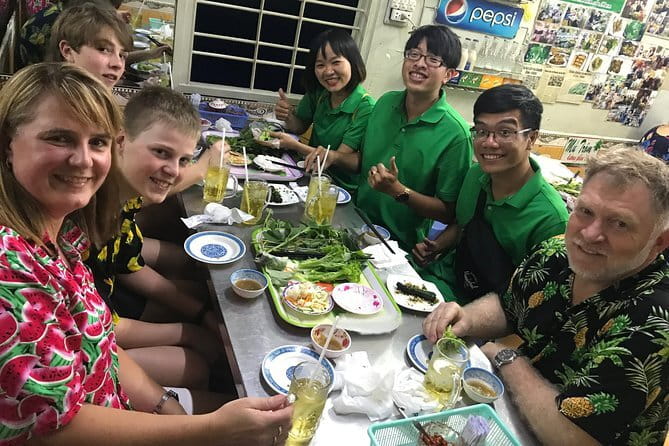 Ho Chi Minh City : Saigon Craft Beer & Local Food Tour By Scooter - Street-side food at 120 Rạch Bùng Binh