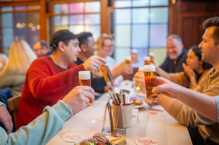 Informative and fun brewery tour in German, public - Starting at Heumarkt 6 beside Malzmühle