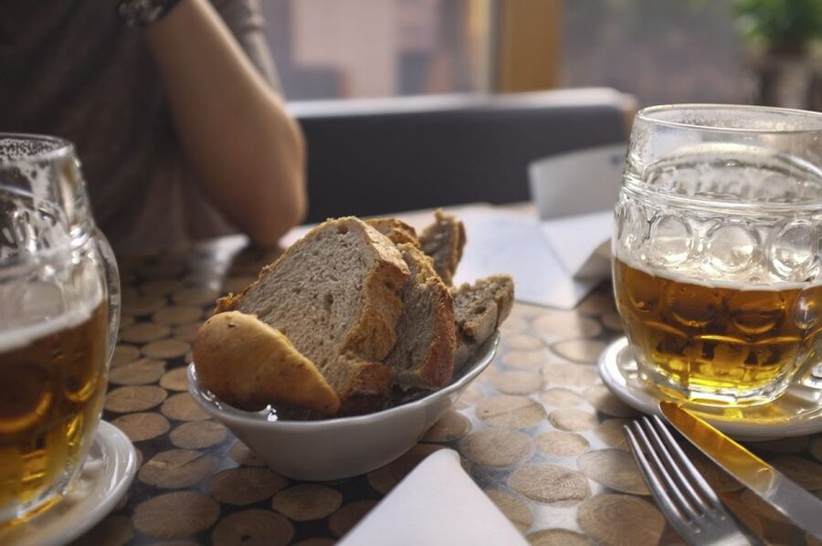 Krakow: Craft Beer Tasting City Walking Tour - A practical way to judge the $129 price