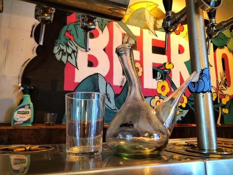 MADRID: CRAFT LOCAL BEER TOUR (Real Flavor of Madrid) - Mario brings brewing skill and local character