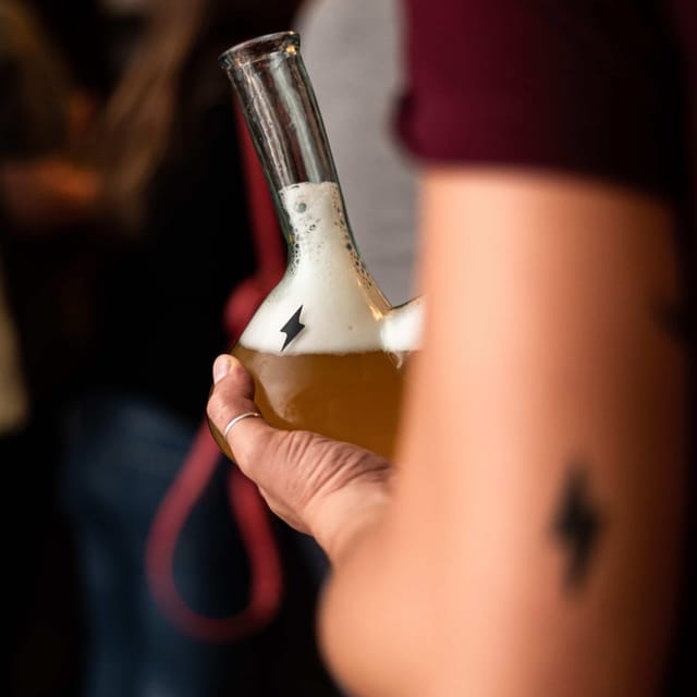 MADRID: CRAFT LOCAL BEER TOUR (Real Flavor of Madrid) - Half pints, tasting notes, and the flight question