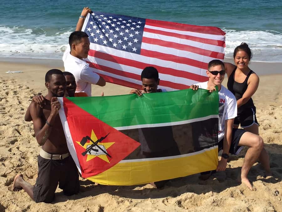 Maputo: Highlights Tour with Local Beer Tasting - Why this three-hour walk works in Maputo