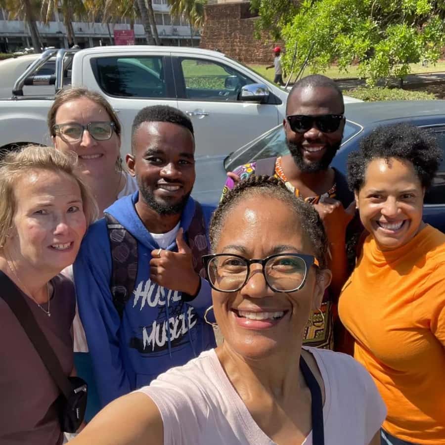 Maputo: Highlights Tour with Local Beer Tasting - Guides, language, and the value of the experience