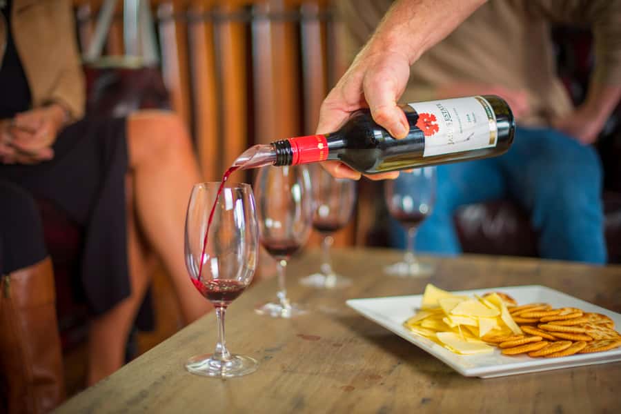 Margaret River: Winery Tour with Lunch and Brewery Visit - Key points at a glance