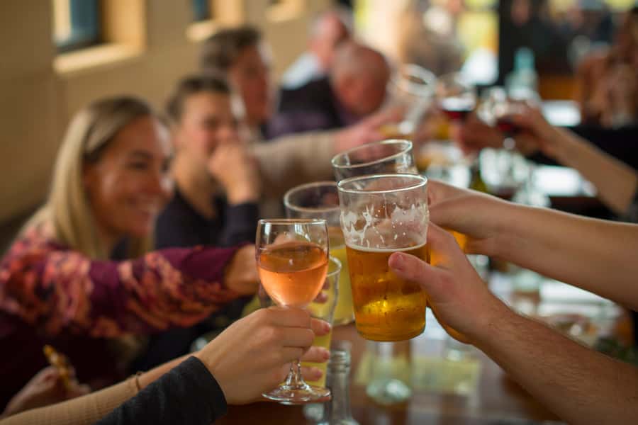 Margaret River: Winery Tour with Lunch and Brewery Visit - Brewery lunch and driving range time