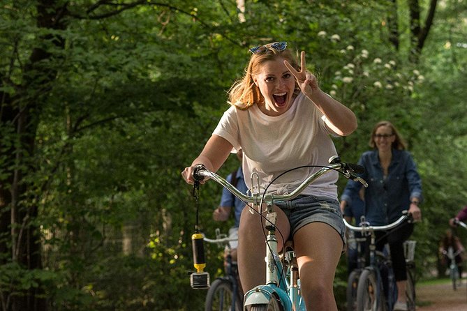 Mini Classic Bike Tour @ 4pm incl. Beer Garden & Surfers 2,5 hrs - Key points before you book